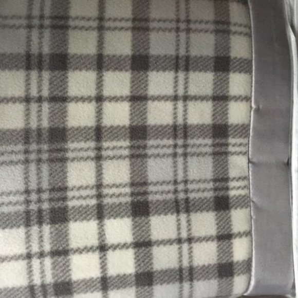 Full/Queen True North Microfleece All Season Blanket (UNOPENED-NEW) - Picture 2 of 3